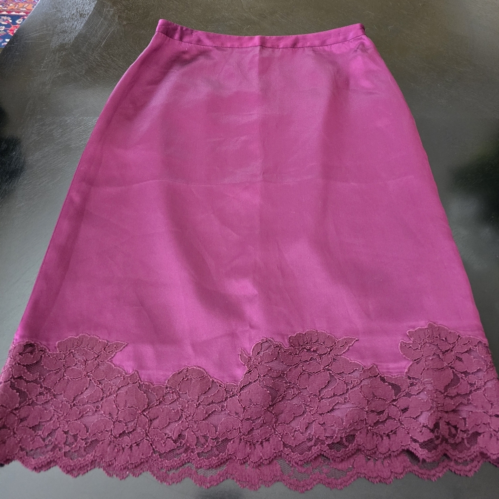Banana Republic Rich Burgundy Silk & Lace Pencil Skirt 2
